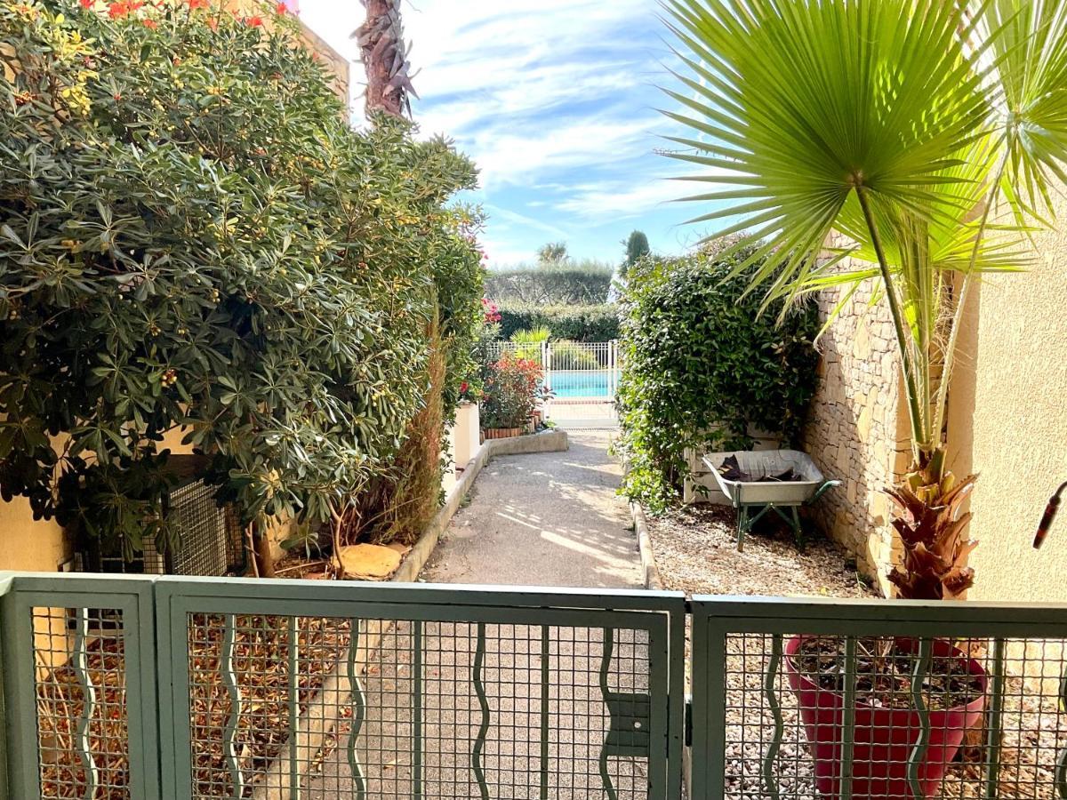 Appartement Sanary Vue Mer Au Calme ภายนอก รูปภาพ